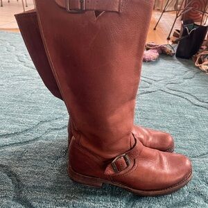 Frye Veronica Slouch size 9